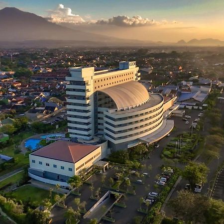 Aston Cirebon Hotel And Convention Center Eksteriør bilde