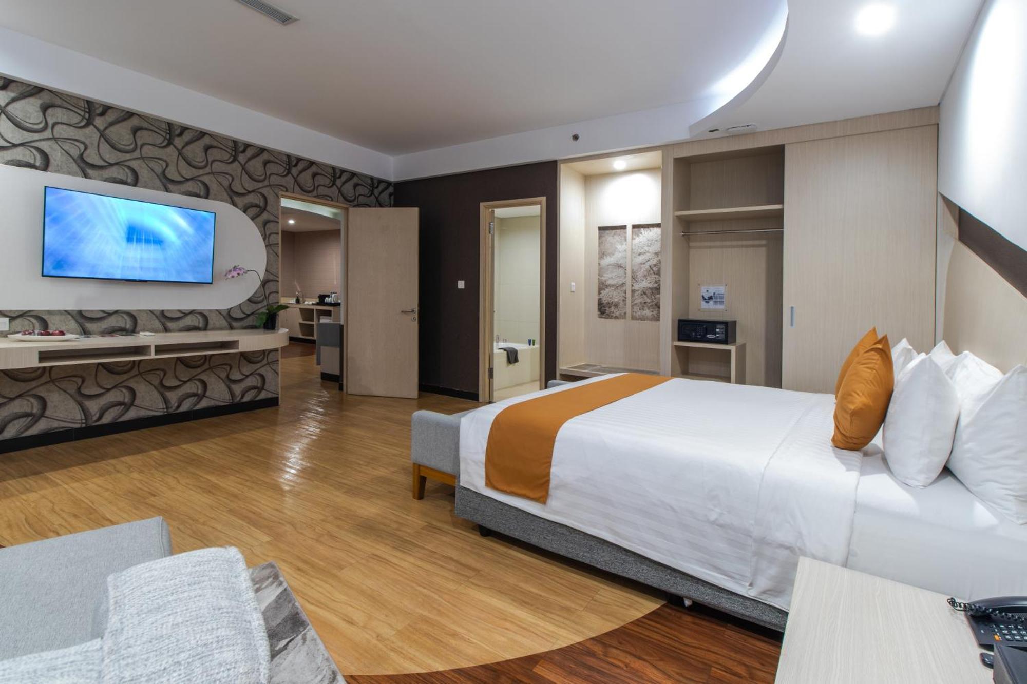 Aston Cirebon Hotel And Convention Center Eksteriør bilde